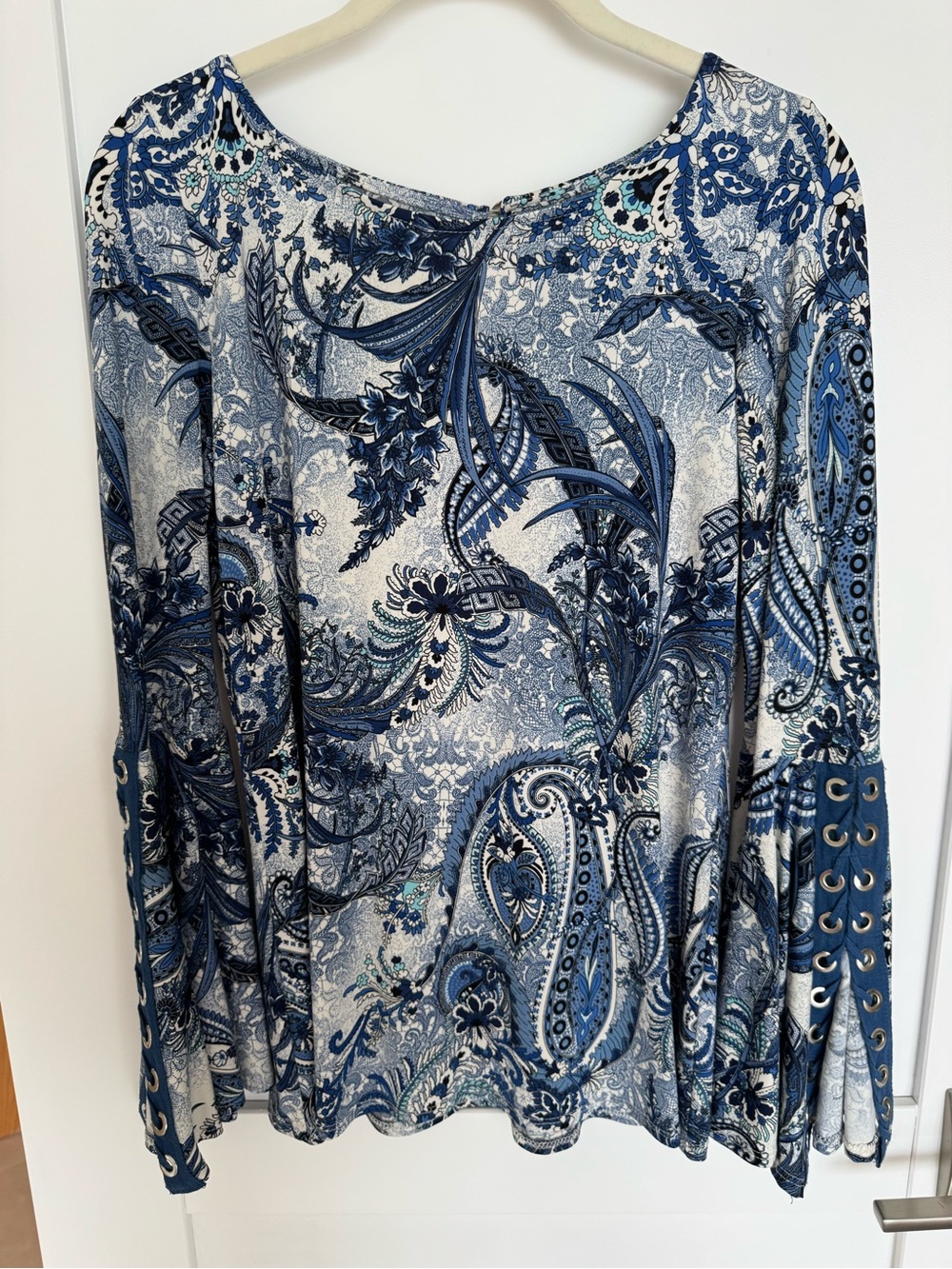 Ariella Blue and White Paisley Long Bell Sleeve Top Medium